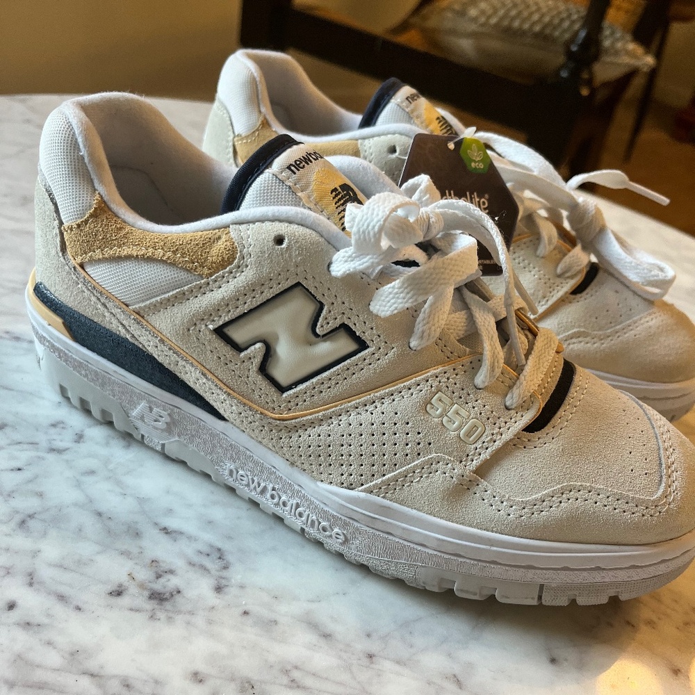 New Balance 550 -Womens (size7)